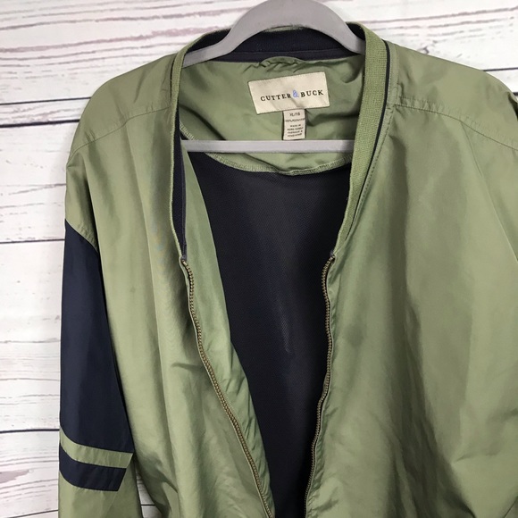 Cutter & Buck Lightweight Water Resistant Jacket - Picture 5 of 5